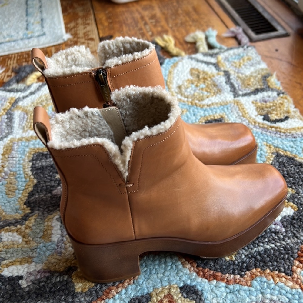 Really cute cozy lined booties